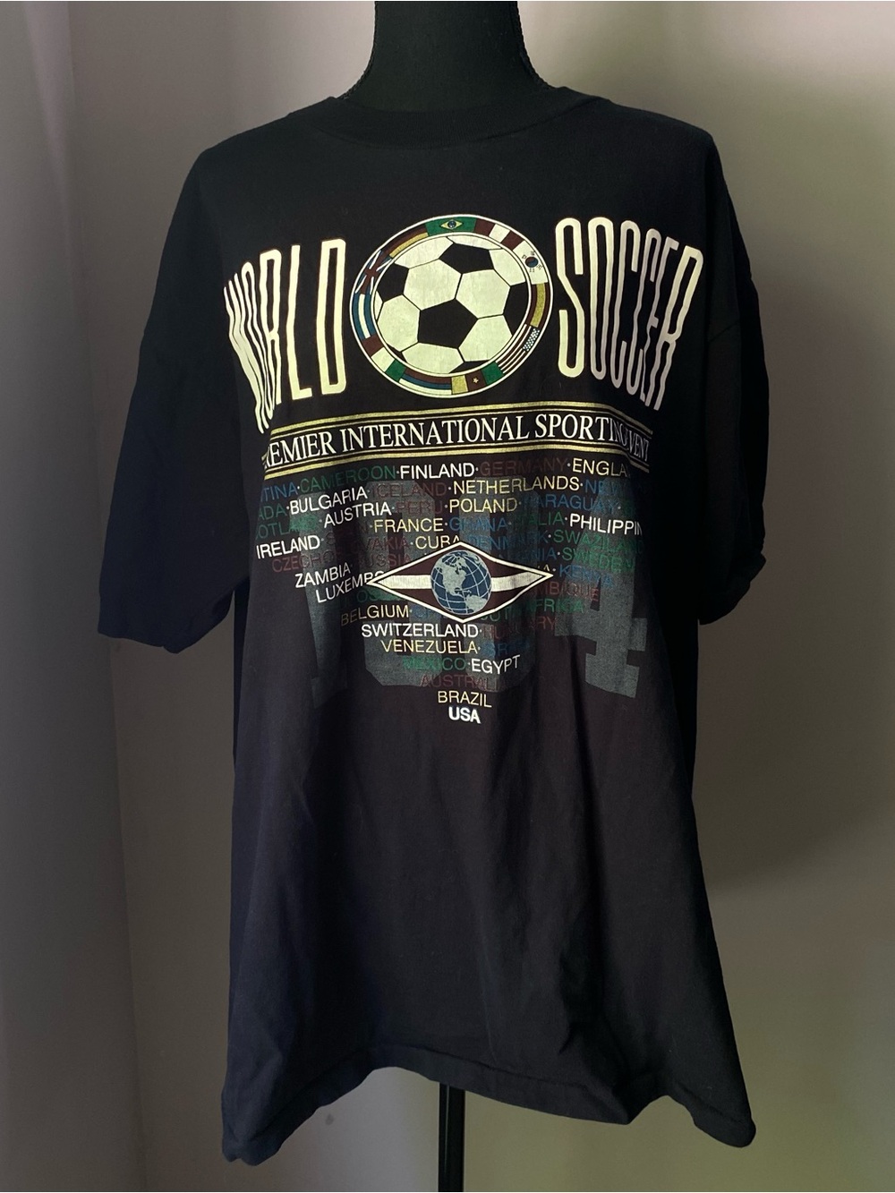 Vintage Players by van heusen XL black World Cup soccer 1994 Tshirt